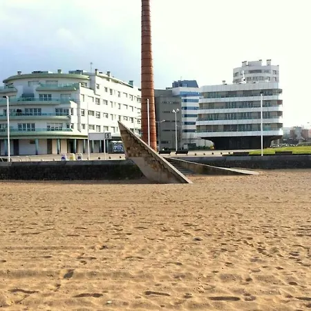 Playa Poniente Апартаменты *